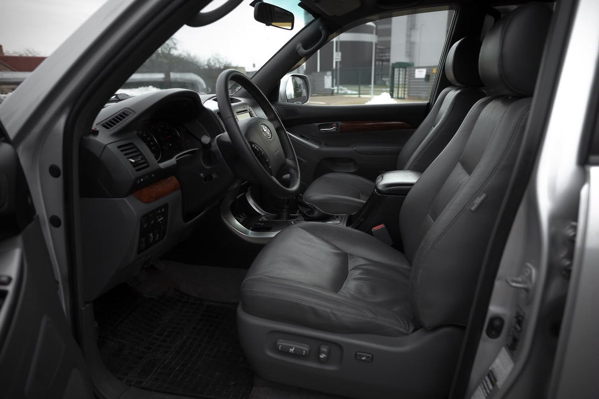 TOYOTA LAND CRUISER 3.0 D-4D | PĀRDOTS