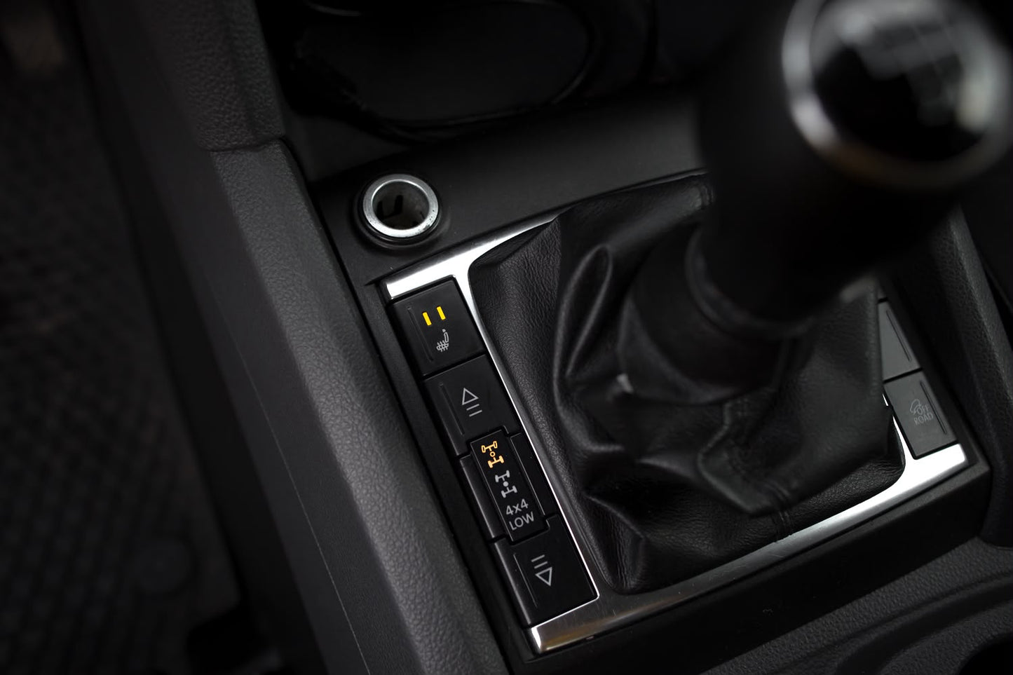 VOLKSWAGEN AMAROK 2.0 TDI 4MOTION | PĀRDOTS