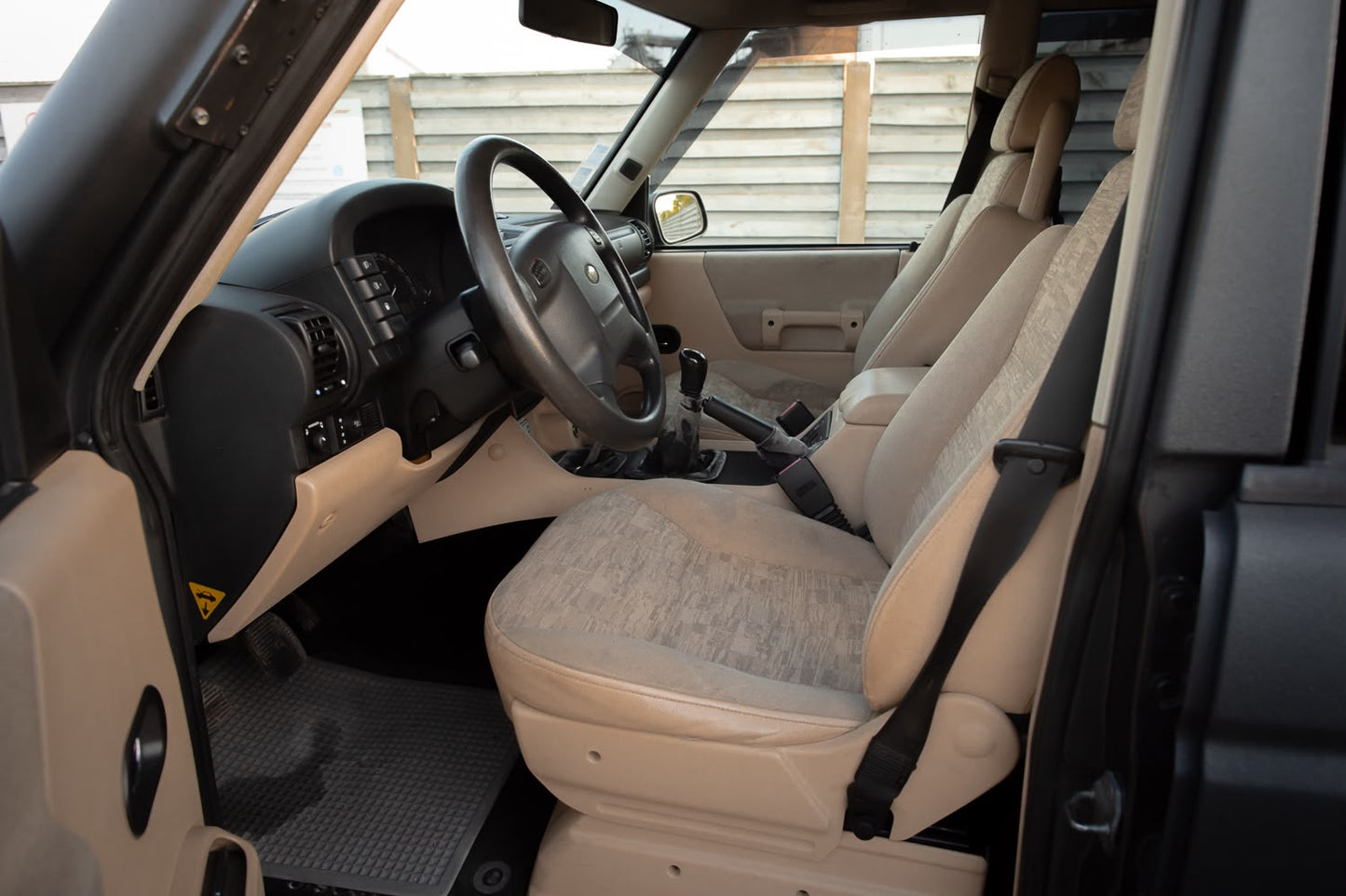 LAND ROVER DISCOVERY II TD5 | PĀRDOTS