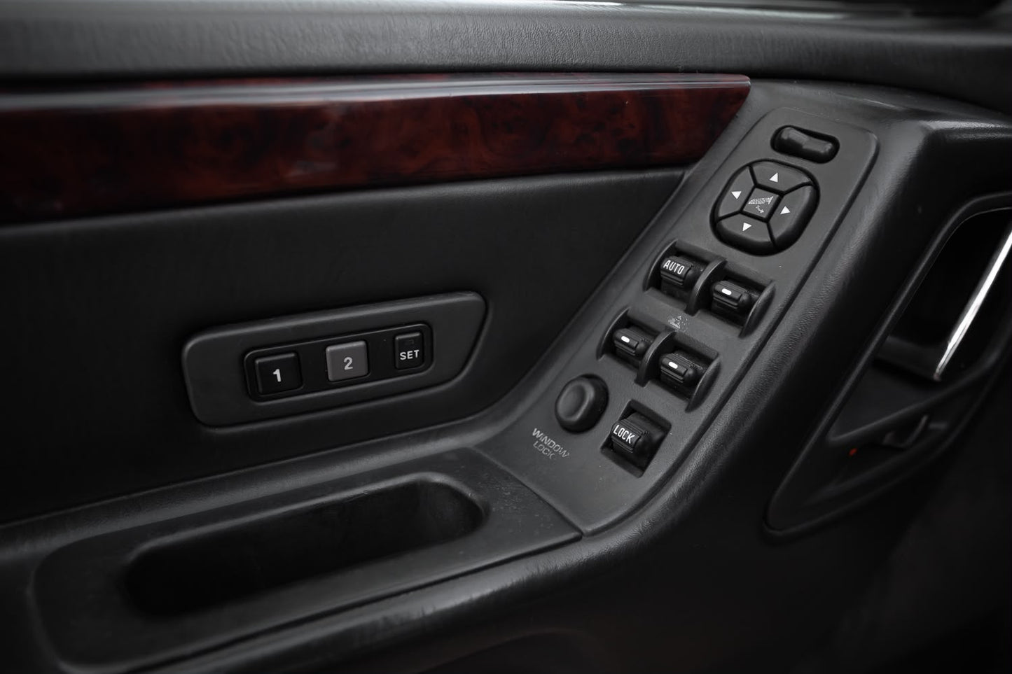 JEEP GRAND CHEROKEE 2.7 CRD | PĀRDOTS
