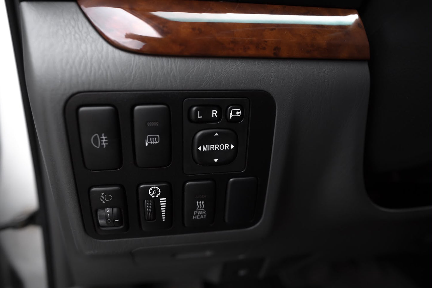 TOYOTA LAND CRUISER 3.0 D-4D | PĀRDOTS